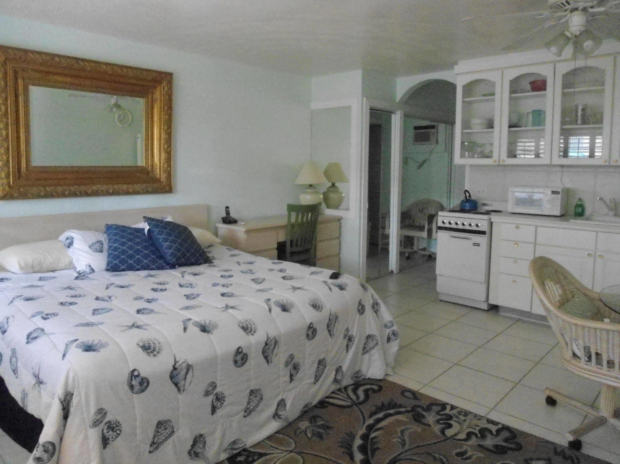 Malyn Resort St. Pete Beach Ngoại thất bức ảnh